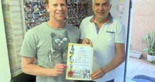 עמותת "יד עזר לחבר" העניקה תעודת הוקרה למתנדב דב מלניק